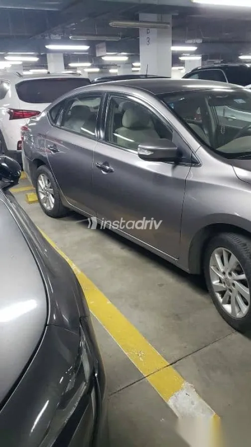 نيسان سنترا 2018 رمادي مستعملة للبيع - 3