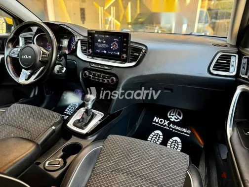 Kia Xceed 2022 Gold Used for Sale - 7