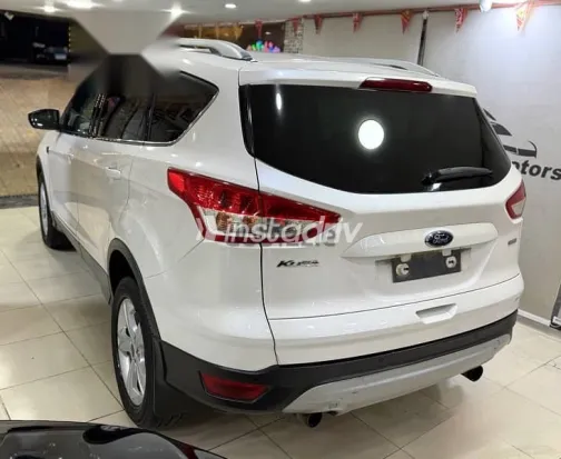 فورد كوجا 2015 أبيض مستعملة للبيع - 5