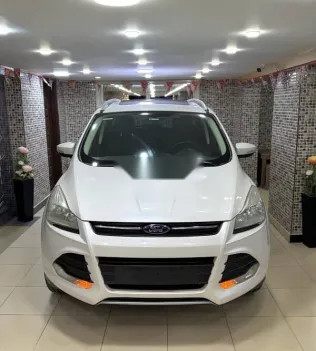 فورد كوجا 2015 أبيض مستعملة للبيع