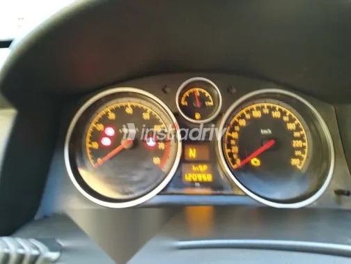 اوبل أسترا 2009 رمادي مستعملة للبيع - 1