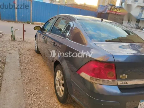 اوبل أسترا 2009 رمادي مستعملة للبيع - 6