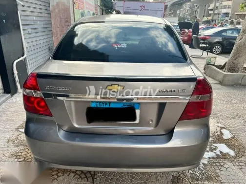 شيفروليه افيو 2016 فضي مستعملة للبيع - 2