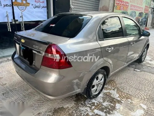 شيفروليه افيو 2016 فضي مستعملة للبيع - 5