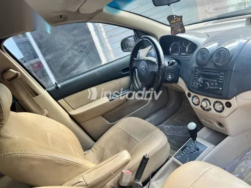 شيفروليه افيو 2016 فضي مستعملة للبيع - 6