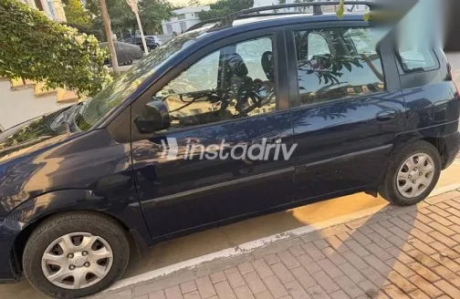 هيونداي ماتريكس 2010 أزرق غامق مستعملة للبيع - 3