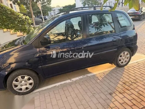 هيونداي ماتريكس 2010 أزرق غامق مستعملة للبيع - 4