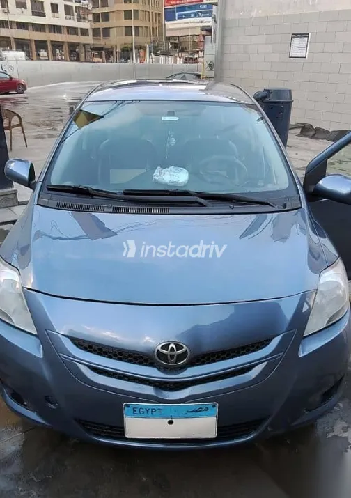 تويوتا ياريس 2007 أزرق غامق مستعملة للبيع - 3