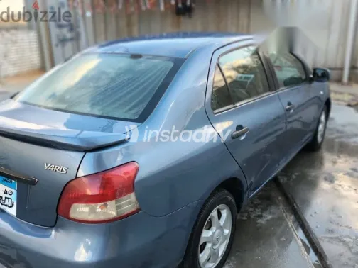 تويوتا ياريس 2007 أزرق غامق مستعملة للبيع - 5
