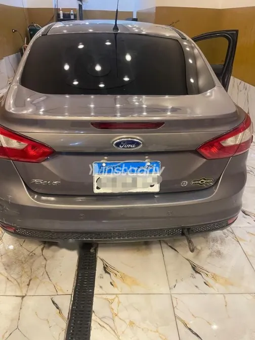 فورد فوكس 2014 رمادي مستعملة للبيع - 2