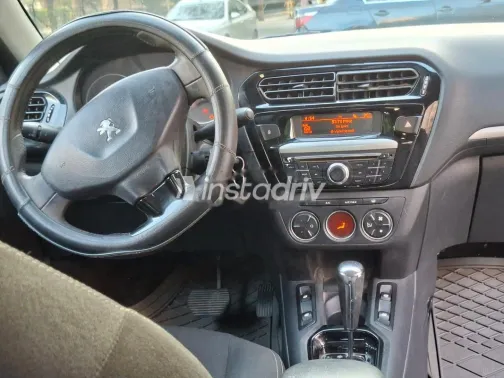 بيجو 301 2016 أزرق غامق مستعملة للبيع - 2