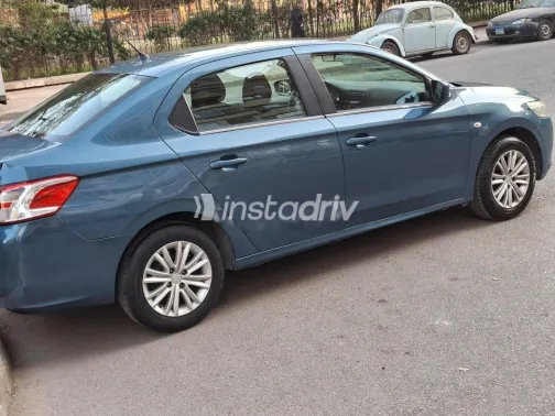 بيجو 301 2016 أزرق غامق مستعملة للبيع - 5