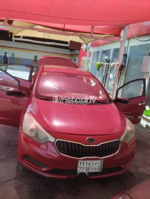 Kia Cerato 2014 Red Used for Sale - 1