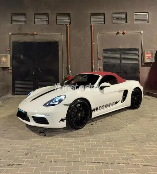 Porsche Boxster 2024 White Used for Sale - 1