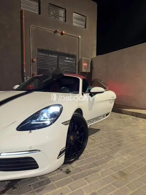 Porsche Boxster 2024 White Used for Sale - 3