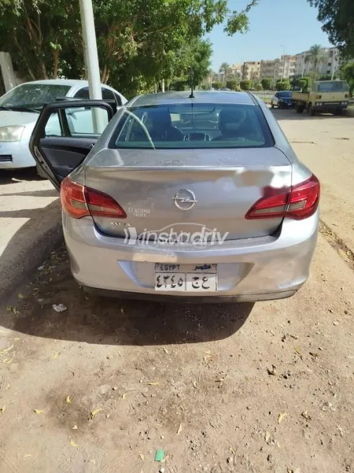 Opel Astra 2014 Silver Used for Sale - 1
