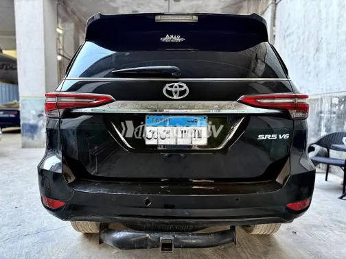 Toyota Fortuner 2022 Black Used for Sale - 3