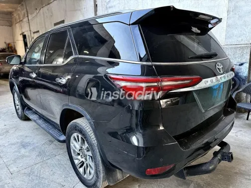 Toyota Fortuner 2022 Black Used for Sale - 4