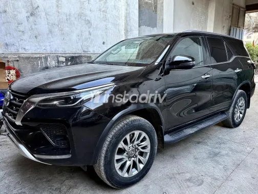 Toyota Fortuner 2022 Black Used for Sale - 5