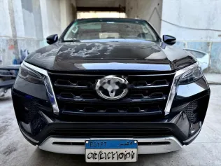 تويوتا فورتشنر 2022 أسود مستعملة للبيع
