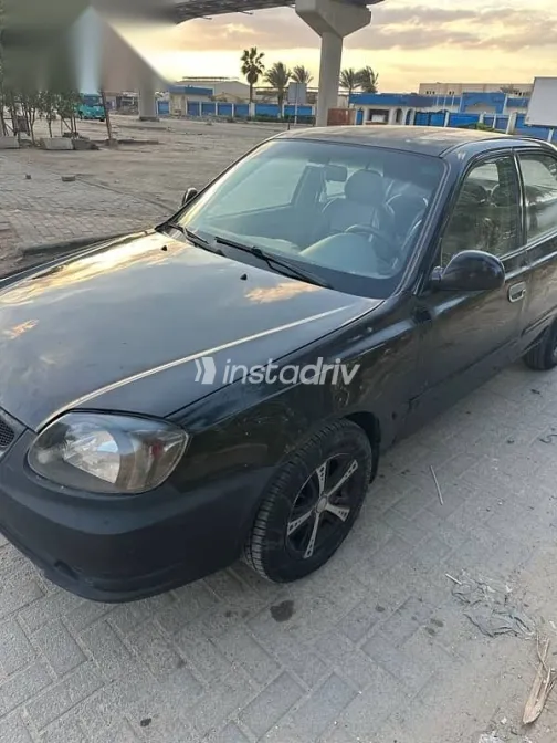 هيونداي فيرنا 2008 أسود مستعملة للبيع - 1