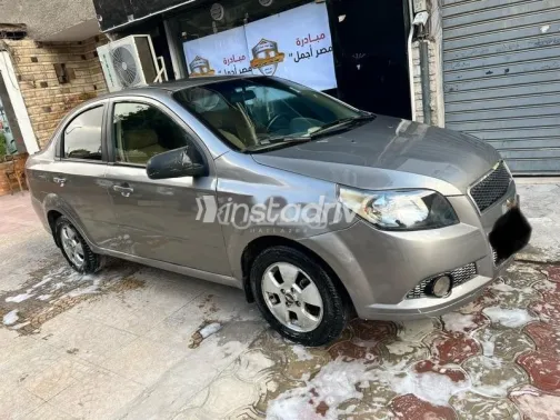 Chevrolet Aveo 2016 Silver Used for Sale - 1