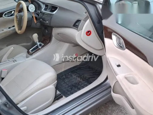 Nissan Sentra 2019 Gold Used for Sale - 2