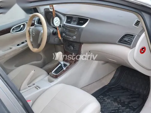 Nissan Sentra 2019 Gold Used for Sale - 3