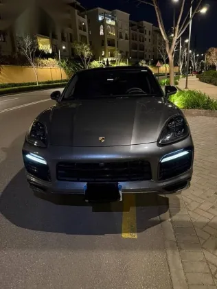 Porsche Cayenne 2020 Gray Used for Sale