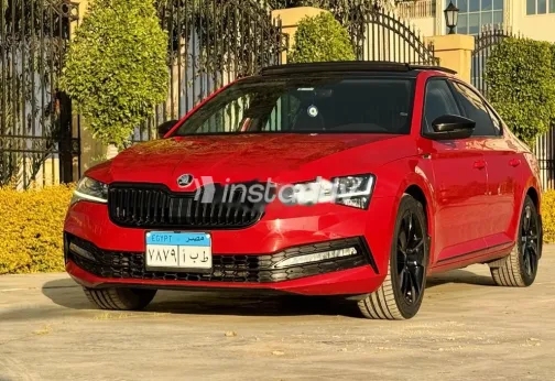 سكودا سوبيرب 2021 أبيض مستعملة للبيع - 1