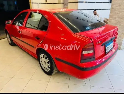 سكودا اوكتافيا A4 1998 أحمر مستعملة للبيع - 3