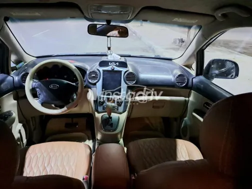 كيا كارينز 2012 أسود مستعملة للبيع - 4