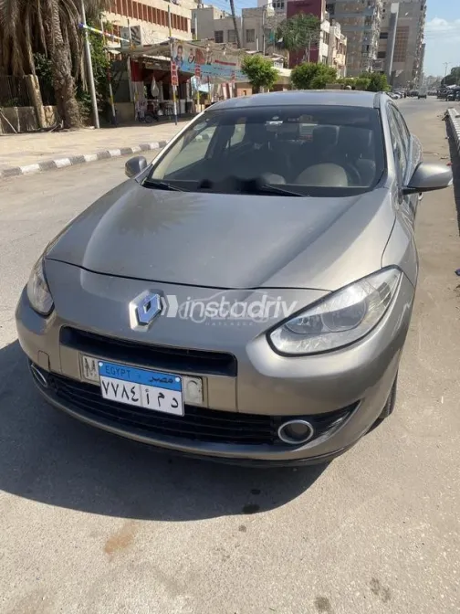 Renault Fluence 2011 Gold Used for Sale - 2