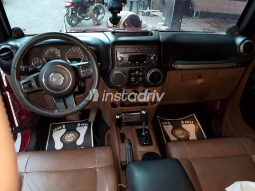 جيب رانجلر 2014 أحمر غامق مستعملة للبيع - 2