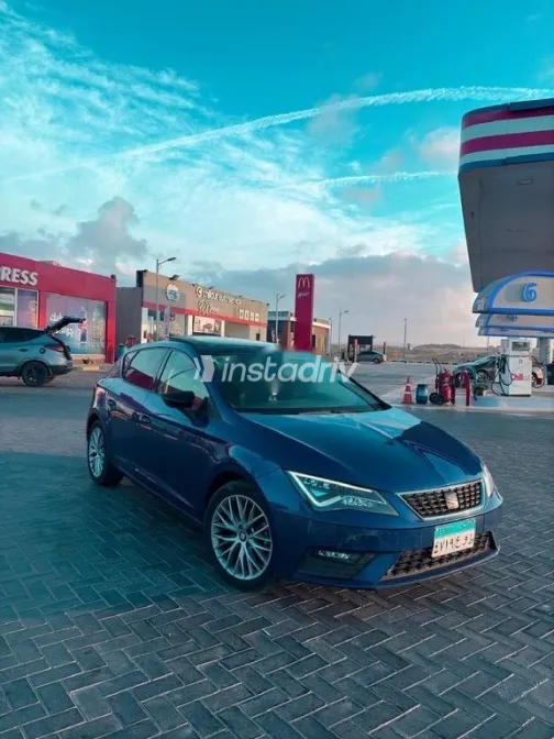سيات ليون 2020 أزرق مستعملة للبيع - 1