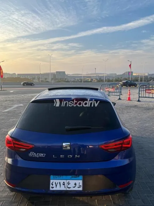 سيات ليون 2020 أزرق مستعملة للبيع - 5