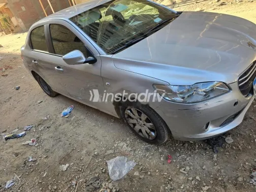 بيجو 301 2017 أبيض مستعملة للبيع - 5