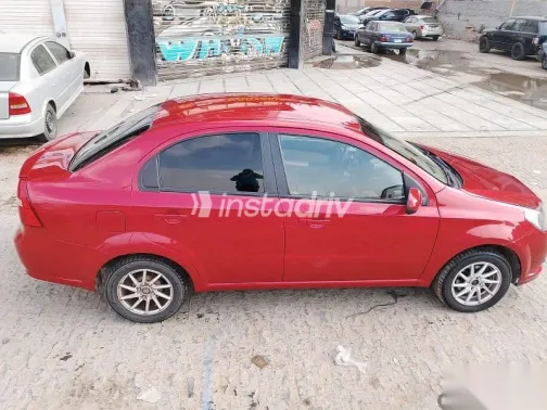 شيفروليه افيو 2015 أحمر مستعملة للبيع - 8