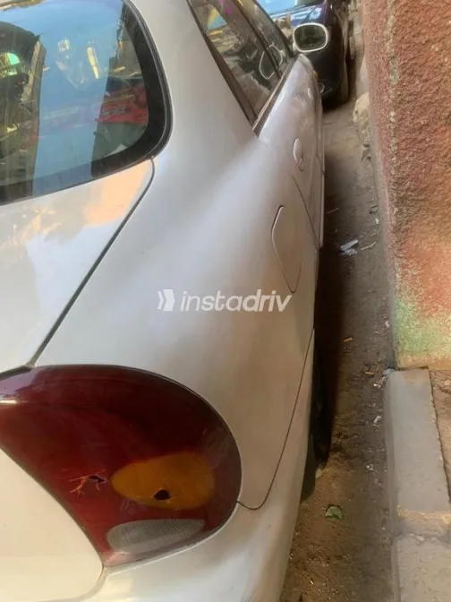 شيفروليه لانوس 2010 أبيض مستعملة للبيع - 4