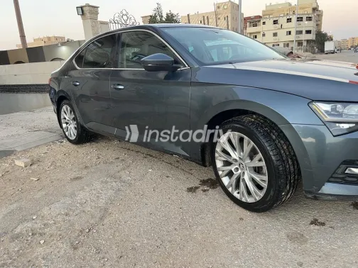 سكودا سوبيرب 2021 أبيض مستعملة للبيع - 5