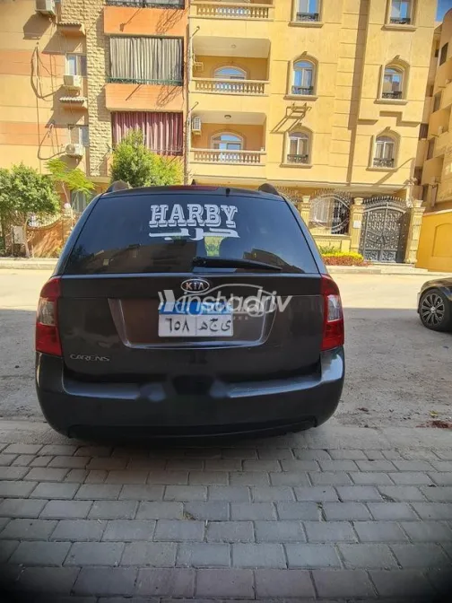 Kia Carens 2011 Mocha Used for Sale - 3