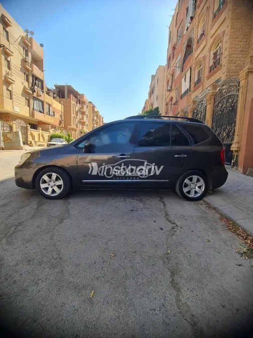 Kia Carens 2011 Mocha Used for Sale - 4