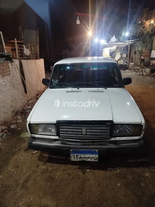 لادا 2107 2012 أبيض مستعملة للبيع - 2