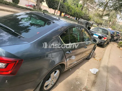 سكودا اوكتافيا A7 2020 أبيض مستعملة للبيع - 2