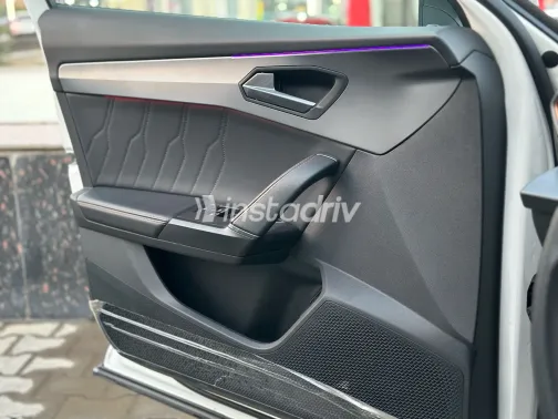 كوبرا فورمينتور 2023 أبيض مستعملة للبيع - 8