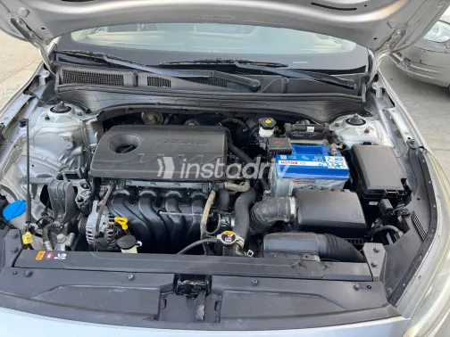 كيا جراند سيراتو 2020 أبيض مستعملة للبيع - 1