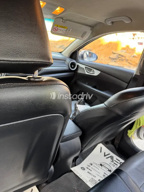 كيا جراند سيراتو 2020 أبيض مستعملة للبيع - 7