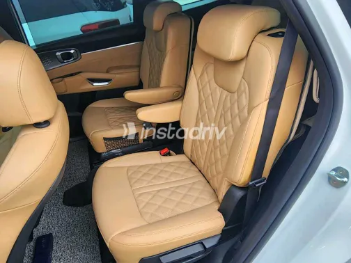 كيا سورينتو 2022 أبيض مستعملة للبيع - 3