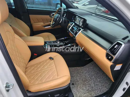 كيا سورينتو 2022 أبيض مستعملة للبيع - 5