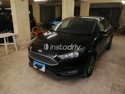 فورد فوكس 2018 أبيض مستعملة للبيع - 1